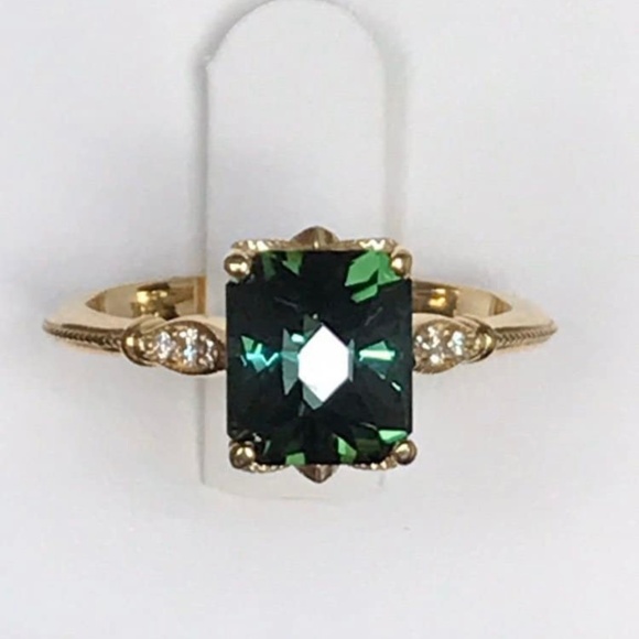 Jewelry - Tourmaline and Gold Ring